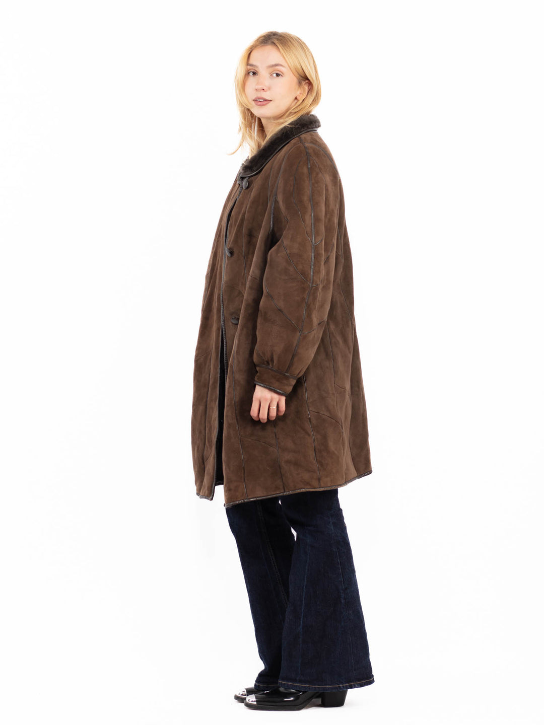 Vintage 90's Women Oversized Sheepskin Coat in Brown