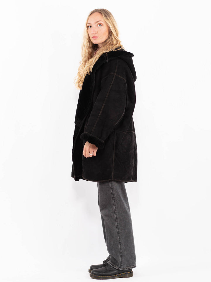Vintage 90's Women Oversized Sheepskin Coat in Black