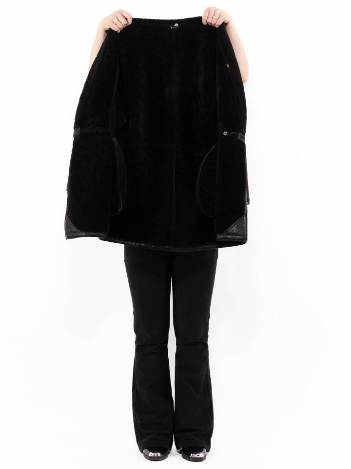 Vintage 90's Women Sheepskin Coat in BlackA0944