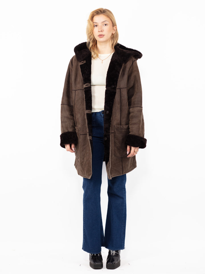 Vintage 90. gadu sieviešu kapuces aitādas mētelis brūnā krāsā