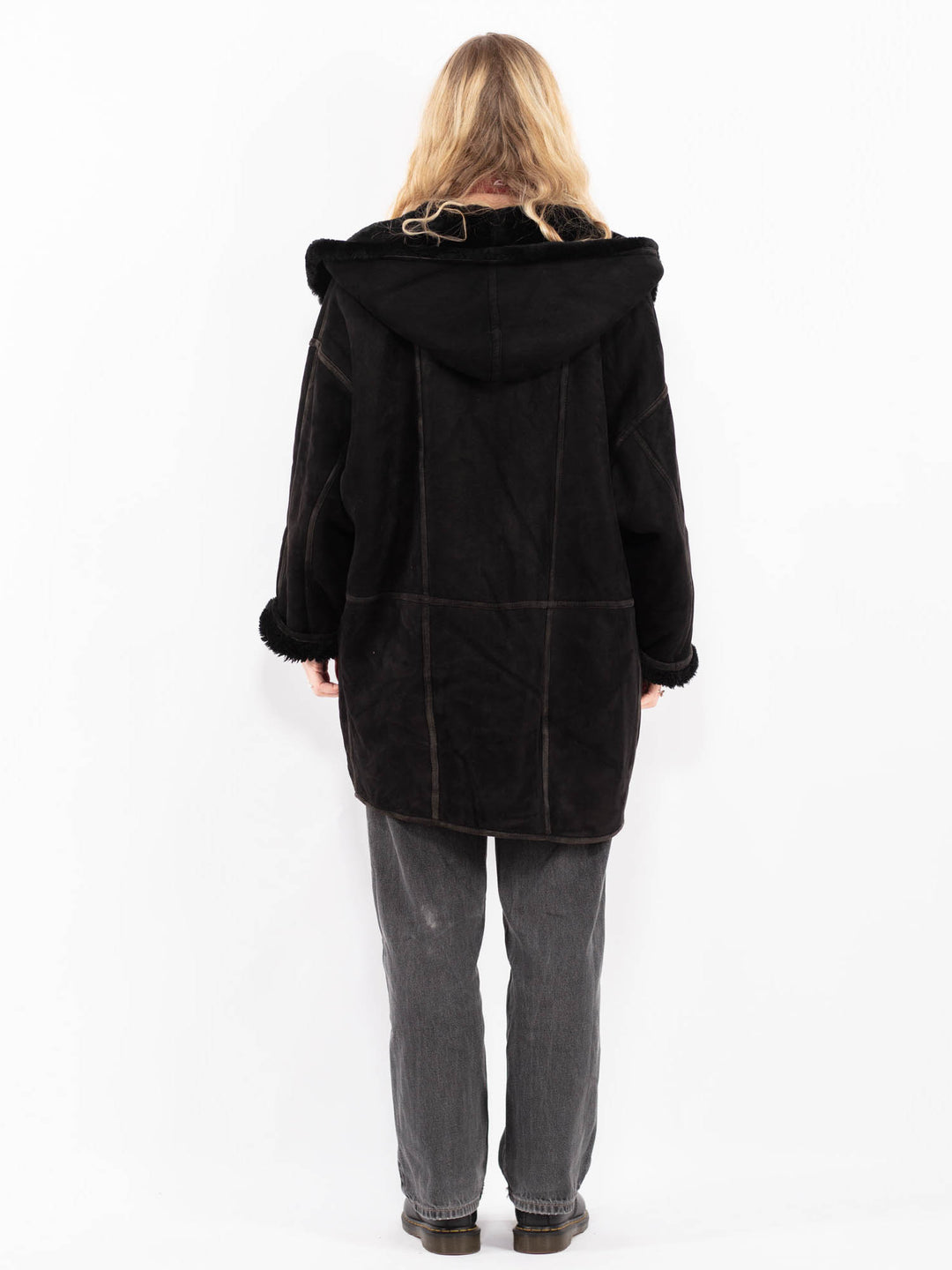 Vintage 90's Women Oversized Sheepskin Coat in Black