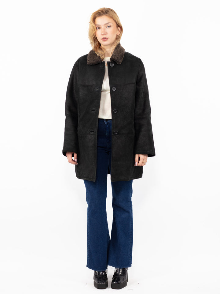 Vintage 90. gadu sieviešu aitādas mētelis melnā krāsā