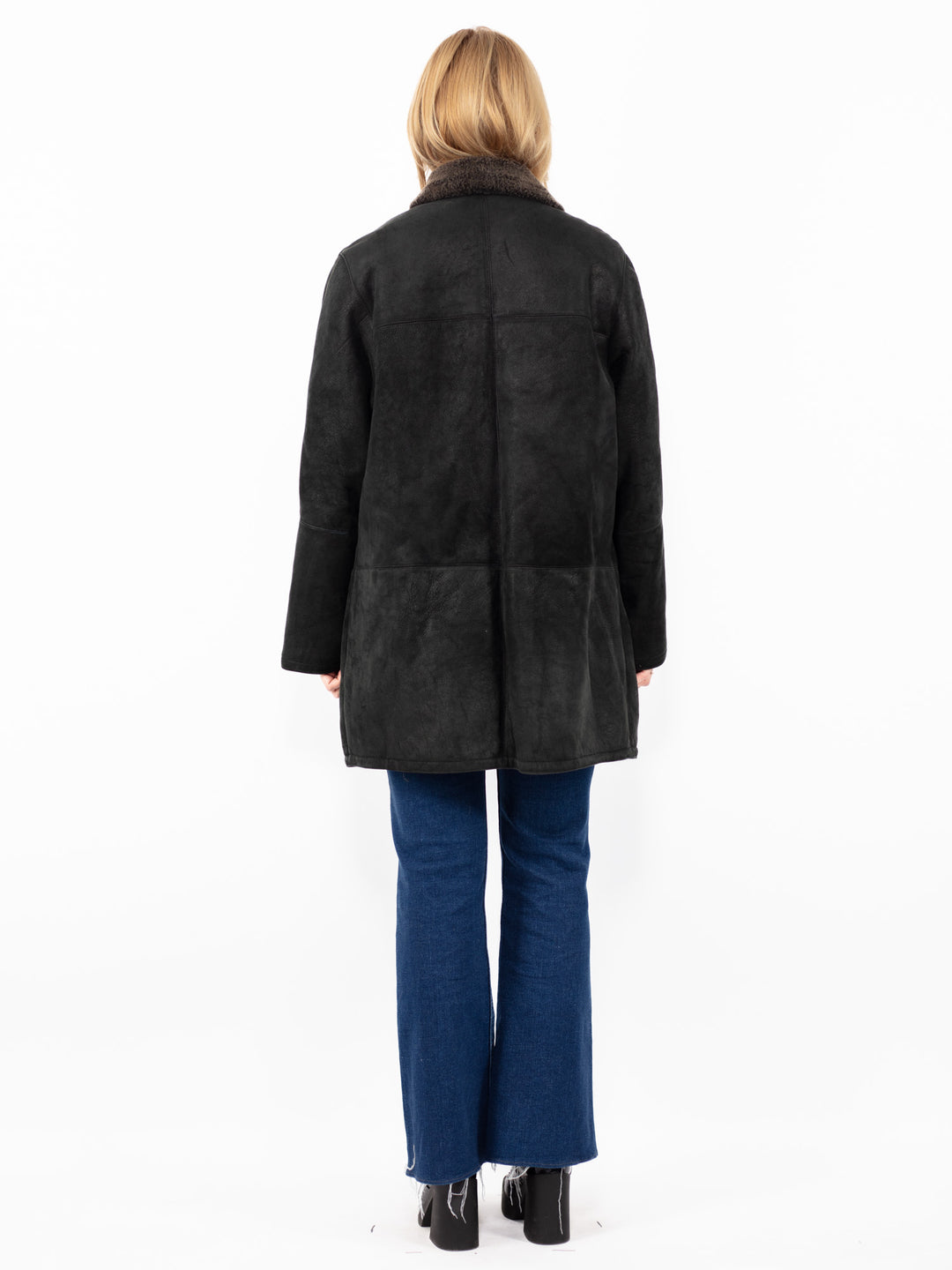 Vintage 90. gadu sieviešu aitādas mētelis melnā krāsā