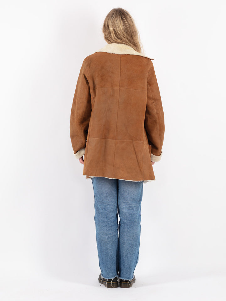 Vintage 90's Women Sheepskin Coat in Brown