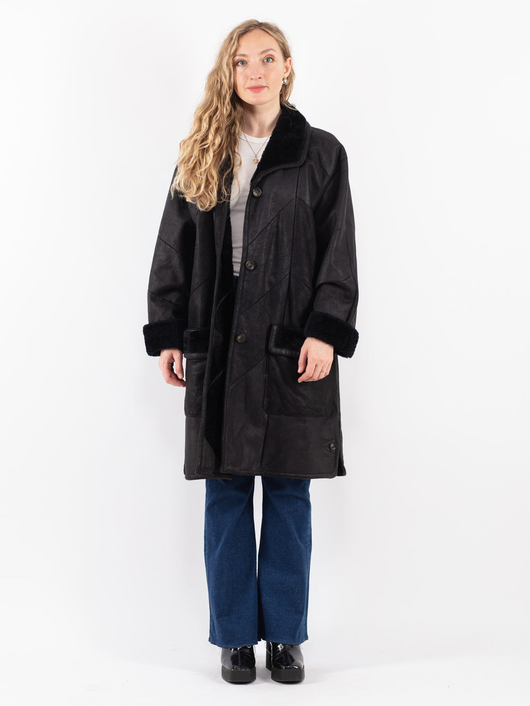 Vintage 90's Women Sheepskin Coat in Black