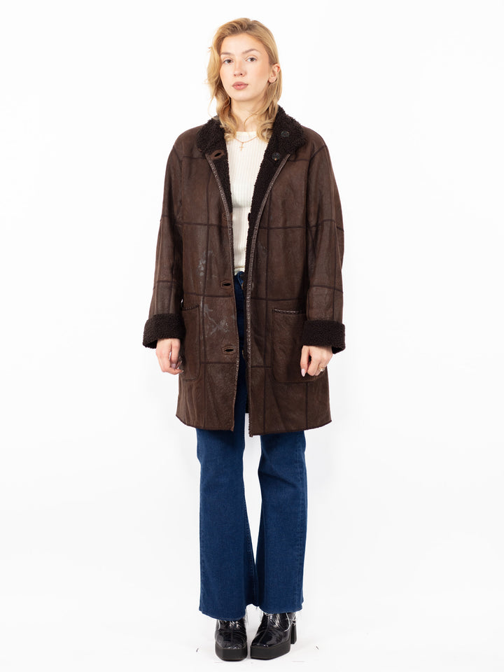 Vintage 90. gadu sieviešu aitādas mētelis brūnā krāsā