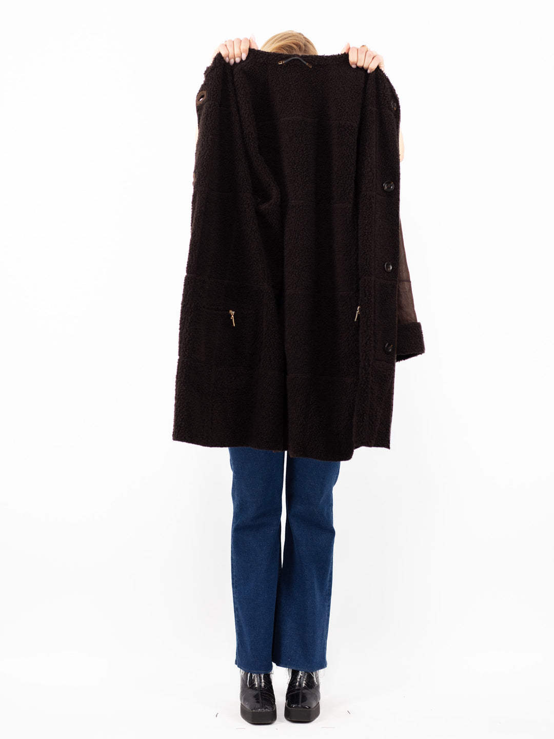 Vintage 90. gadu sieviešu aitādas mētelis brūnā krāsā