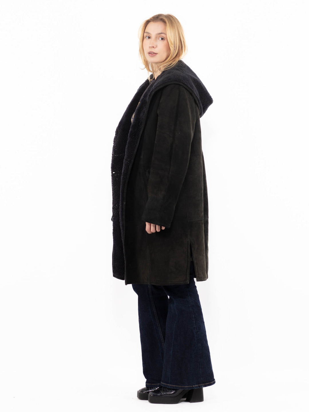 Vintage 90's Women Sheepskin Coat in BlackA1176