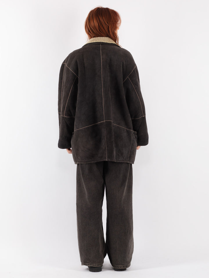 Vintage 90's Women Sheepskin Coat in Black
