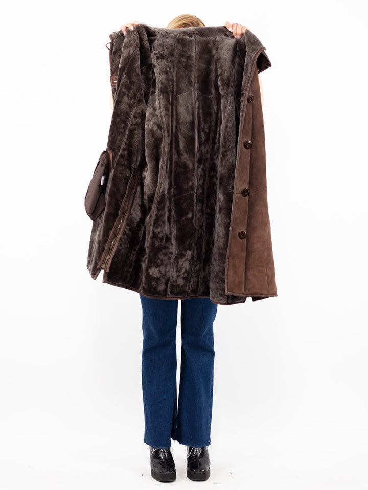 Vintage 90. gadu sieviešu kapuces aitādas mētelis brūnā krāsā