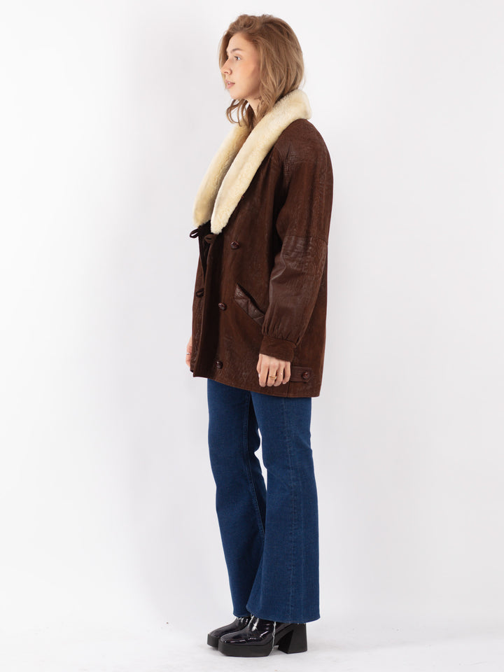 Vintage 90's Women Sheepskin Coat in Brown
