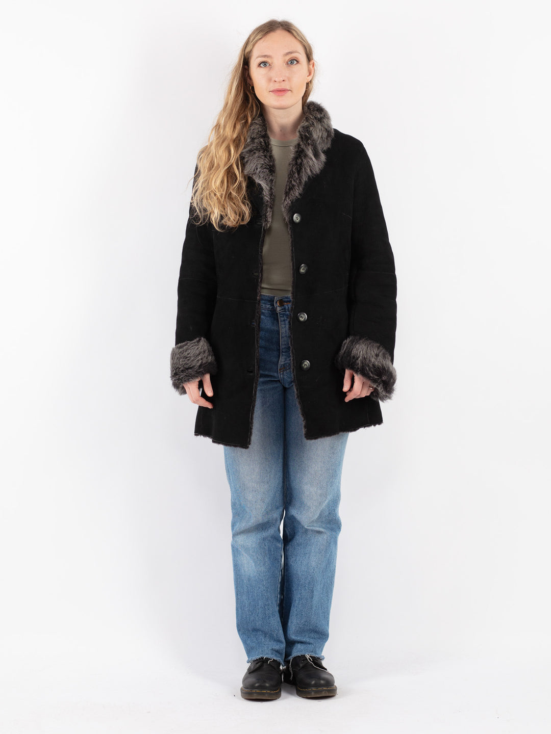 Vintage 90's Women Sheepskin Coat in Black