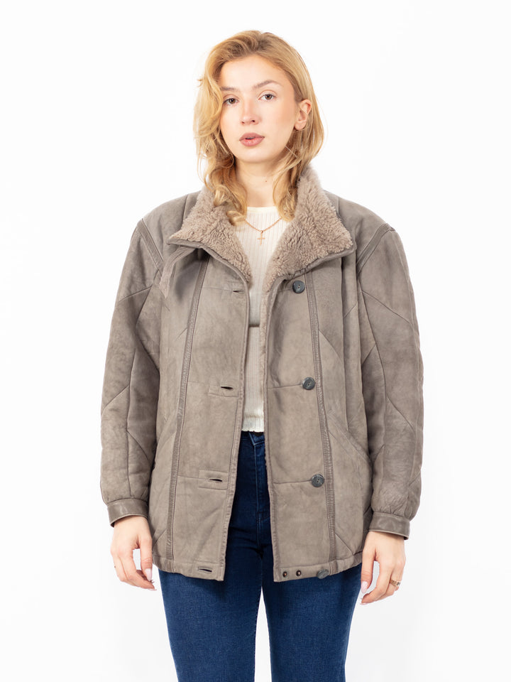 Vintage 90. gadu sieviešu aitādas jaka pelēkā krāsā