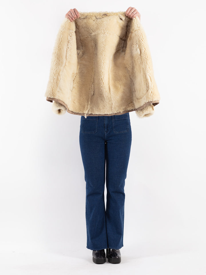 Vintage 90's Women Sheepskin Jacket in Beige