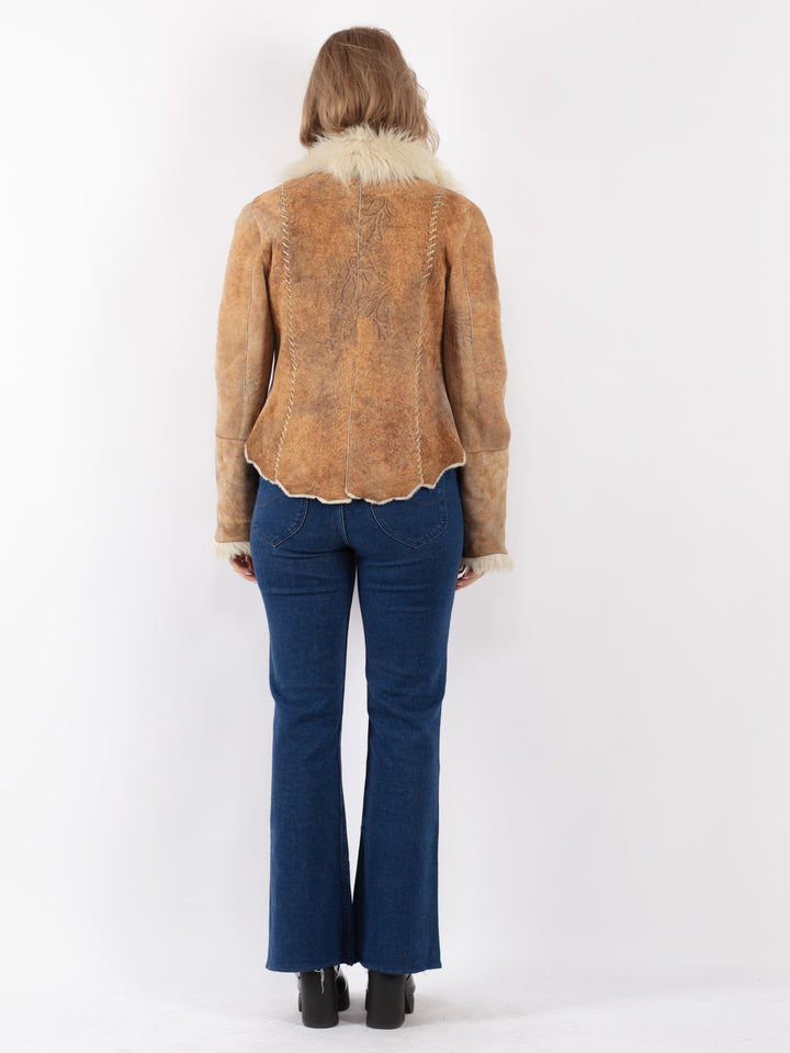 Vintage 90's Women Sheepskin Jacket in Beige