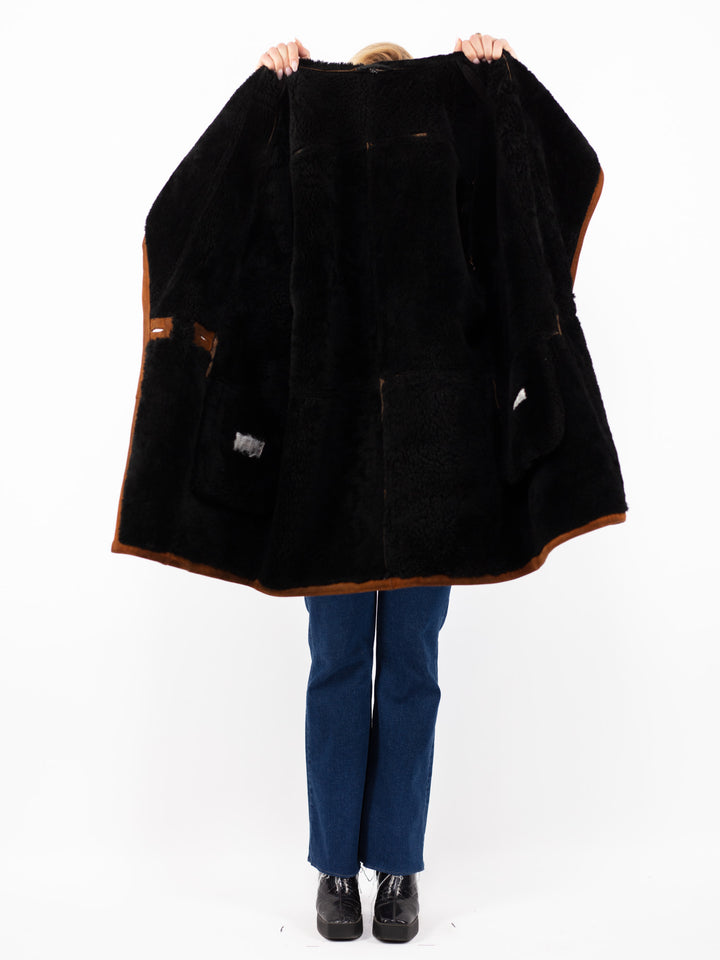 Vintage 90's Women Oversized Sheepskin Coat in Brown