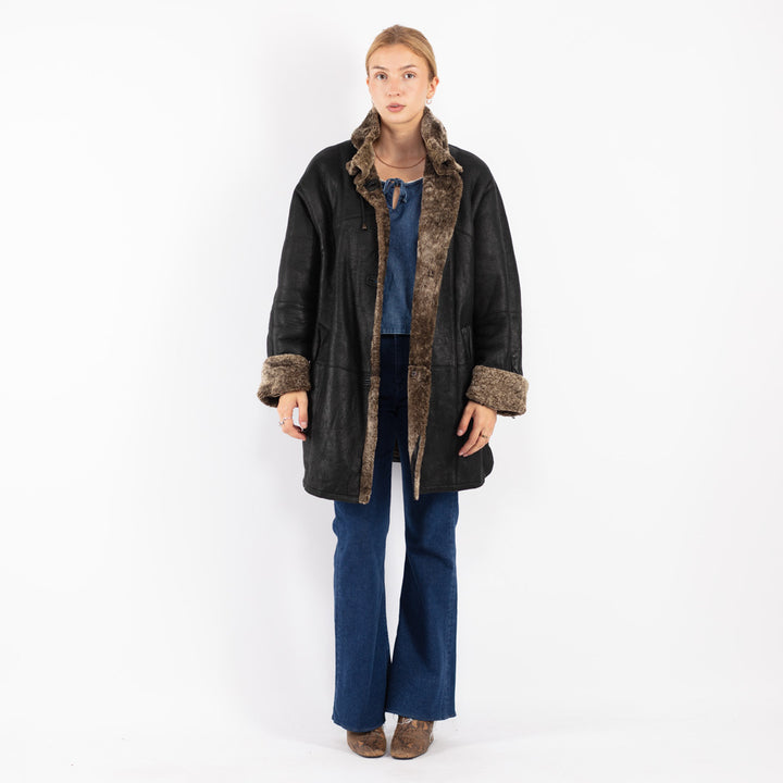 Vintage 90's Women Sheepskin Coat in Black