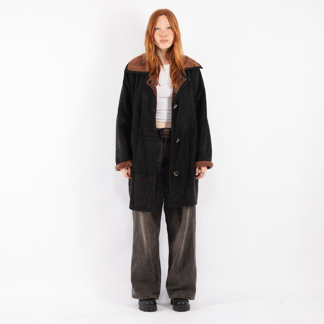 Vintage 90's Women Sheepskin Coat in Black