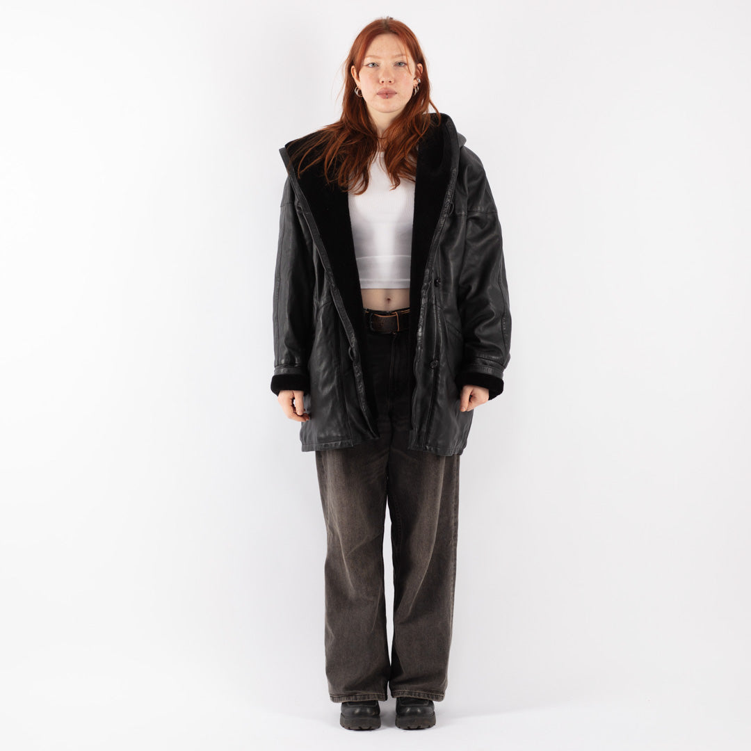 Vintage 90's Women Leather Coat in Black