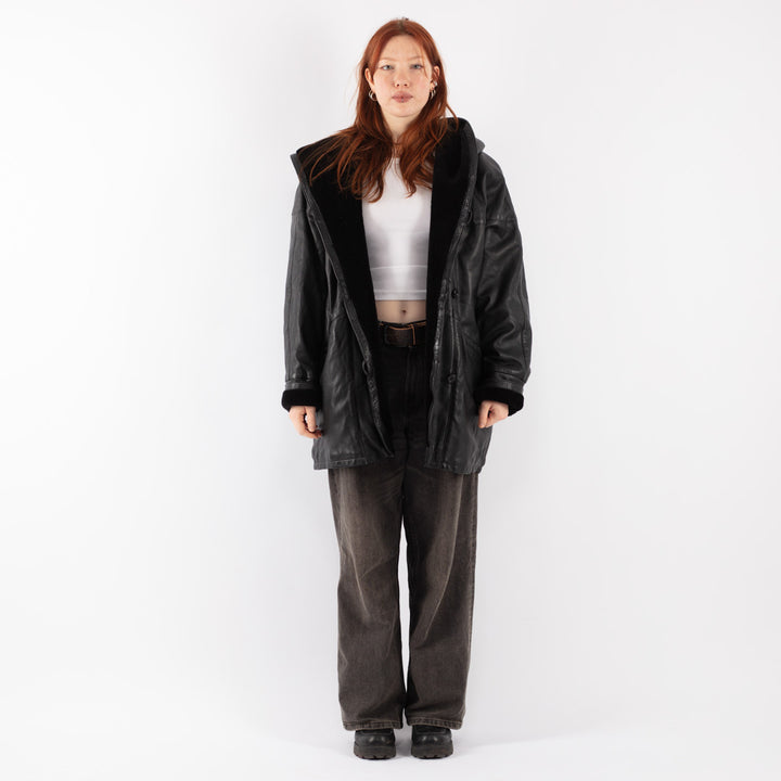 Vintage 90's Women Leather Coat in Black