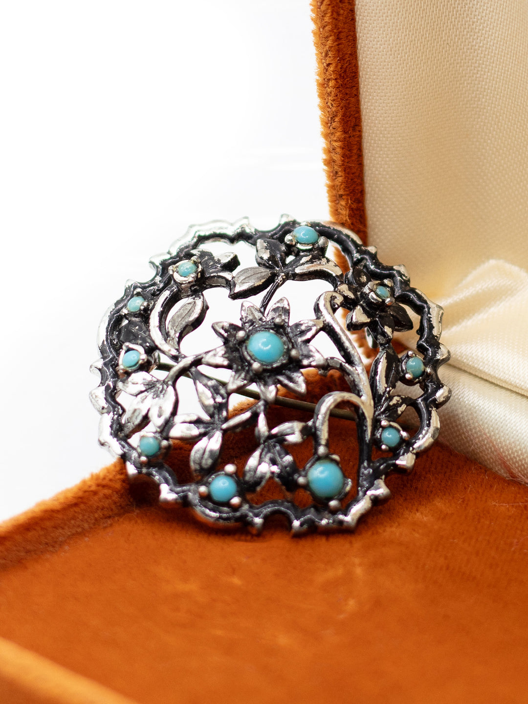 Vintage 60's Brooch in Silver