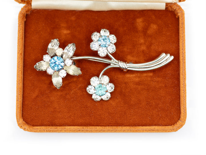 Vintage 50's Brooch in Silver