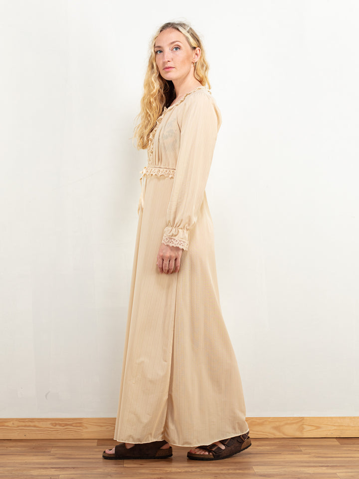 Vintage 70's Women Beige Maxi Dress - NorthernGrip