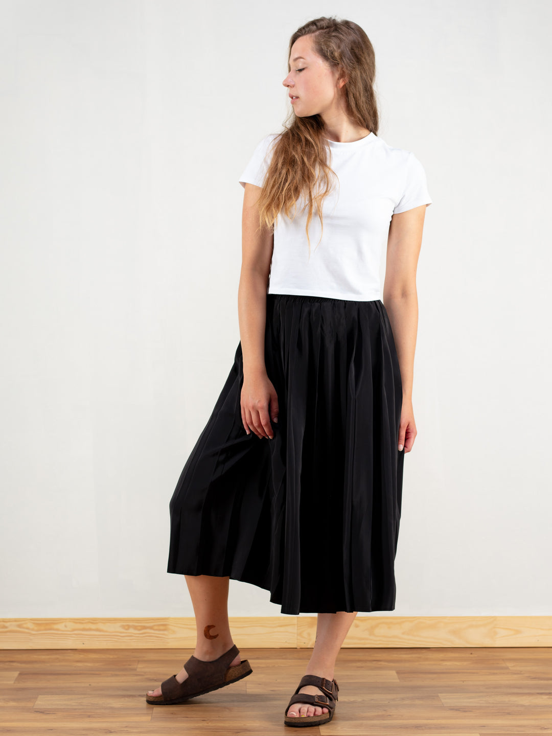 Vintage 70's Black Pleated Women Skirt - NorthernGrip