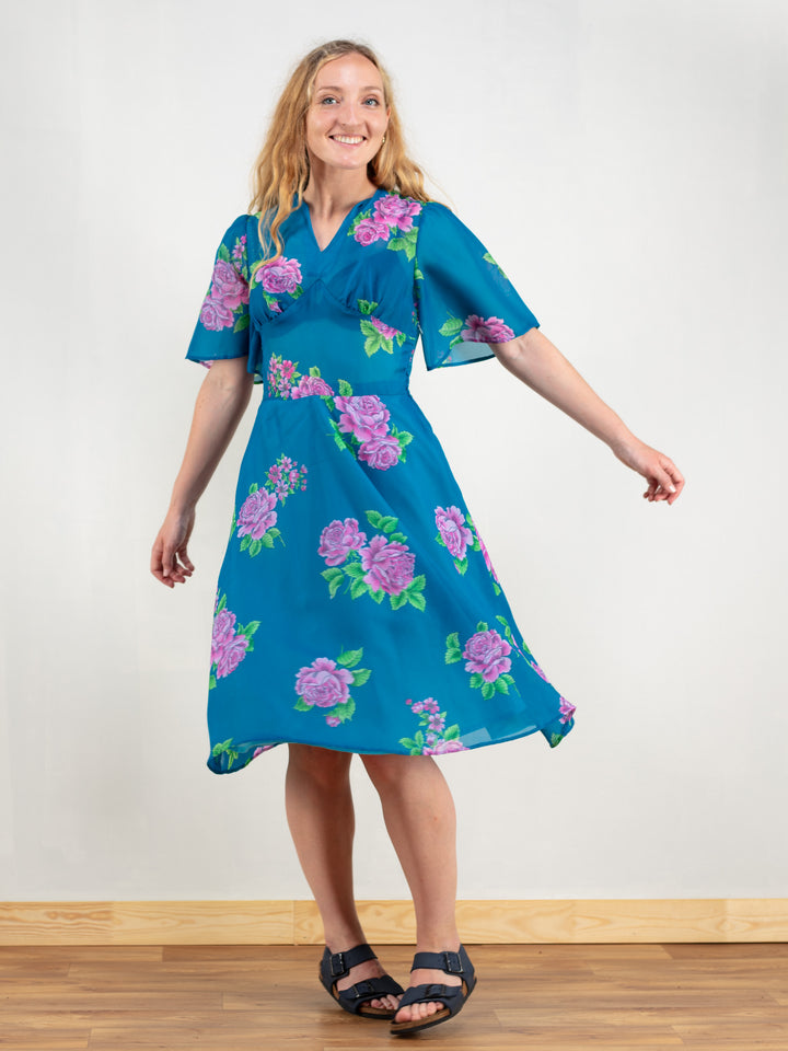 Vintage 70's Women Blue Floral Dress - NorthernGrip
