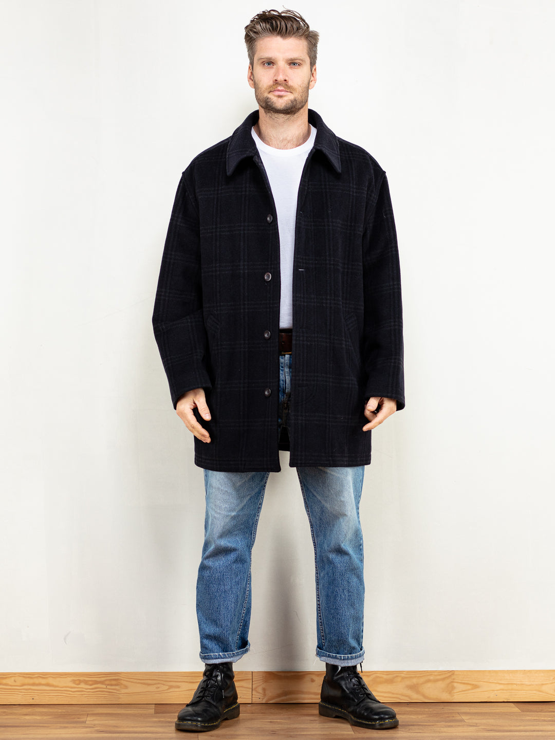 Vintage 70's Men Wool Blend Coat in Navy Blue - NorthernGrip