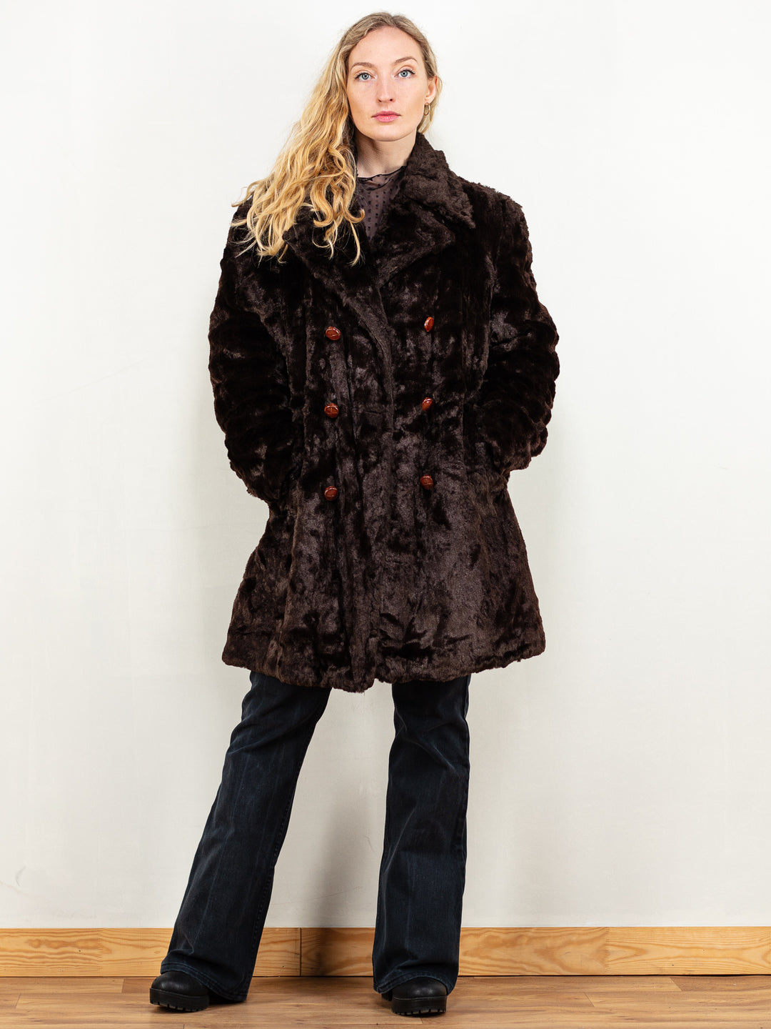 Vintage 70's Women Faux Fur Coat in Brown - NorthernGrip