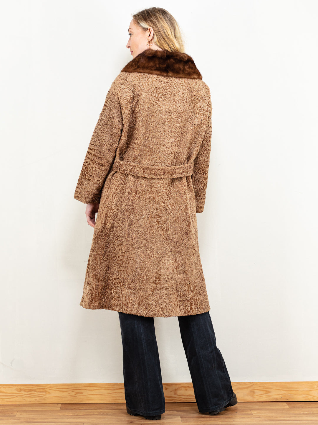 Vintage 60's Women Karakul Fur Coat in Brown - NorthernGrip