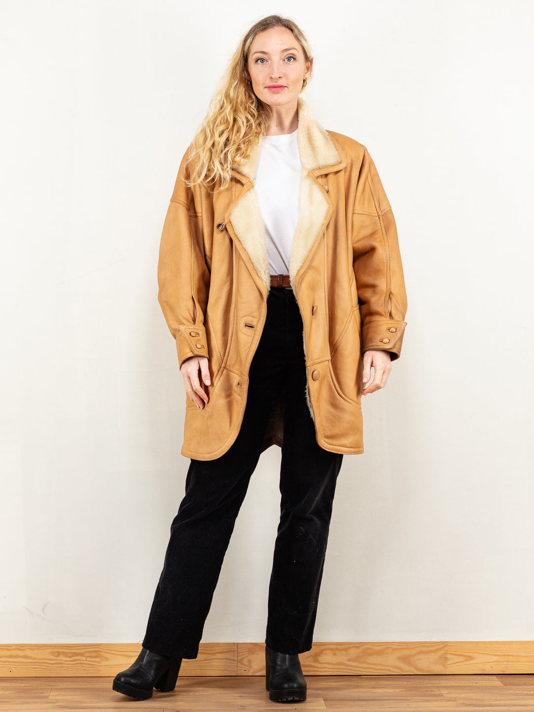 Vintage 80's Women Sheepskin Coat in Brown - NorthernGrip