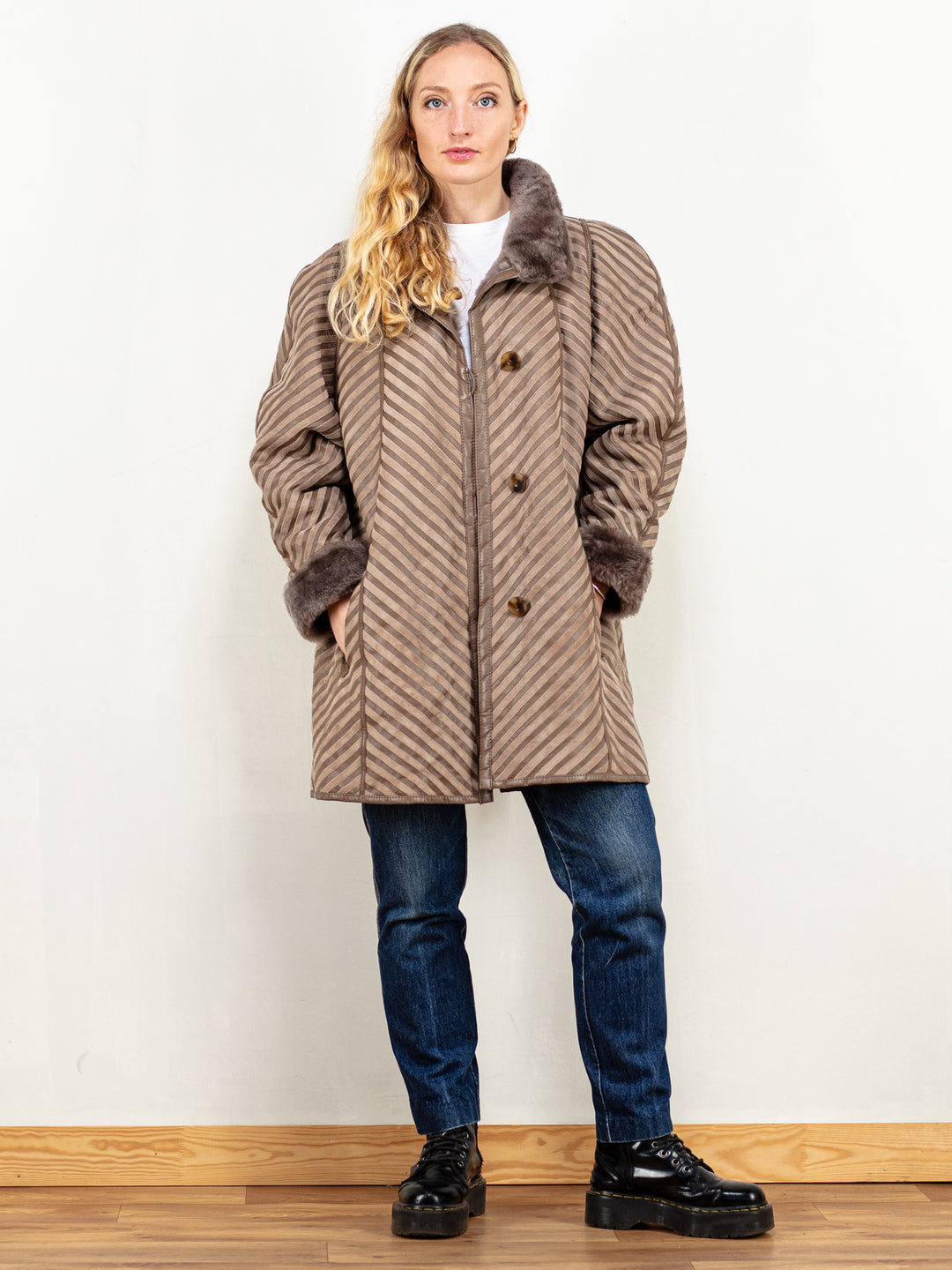 Vintage 80's Women Sheepskin Coat In Brown - NorthernGrip