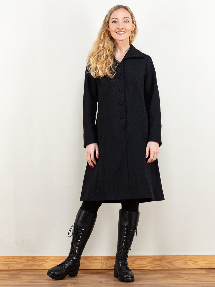 Vintage 70's Women Crimplene Dress in Black - NorthernGrip