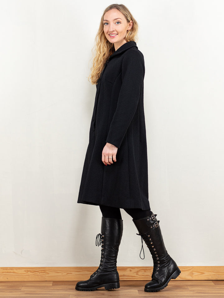 Vintage 70's Women Crimplene Dress in Black - NorthernGrip