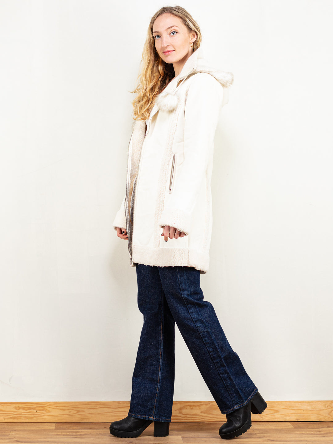 Vintage 00's Women Faux Suede Penny Lane Coat in White - NorthernGrip
