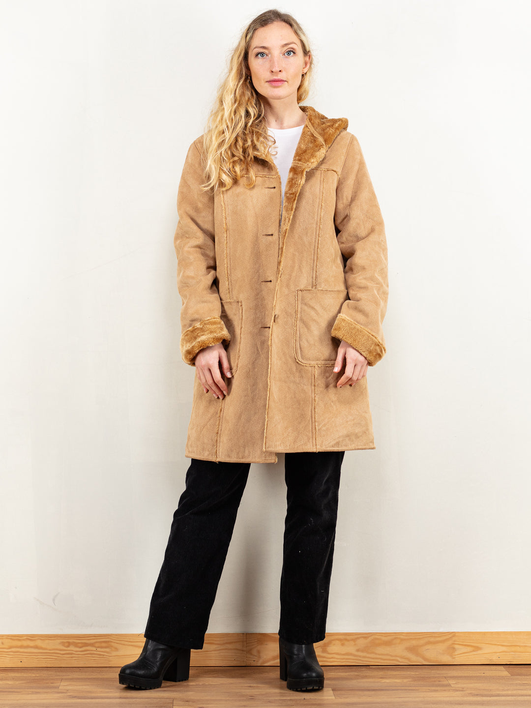 Vintage 00's Women Faux Suede Coat in Beige - NorthernGrip
