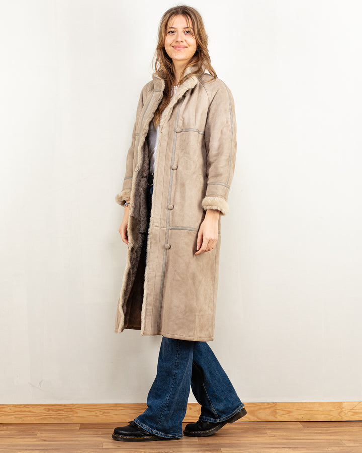 Vintage 80's Women Sheepskin Coat in Beige - NorthernGrip