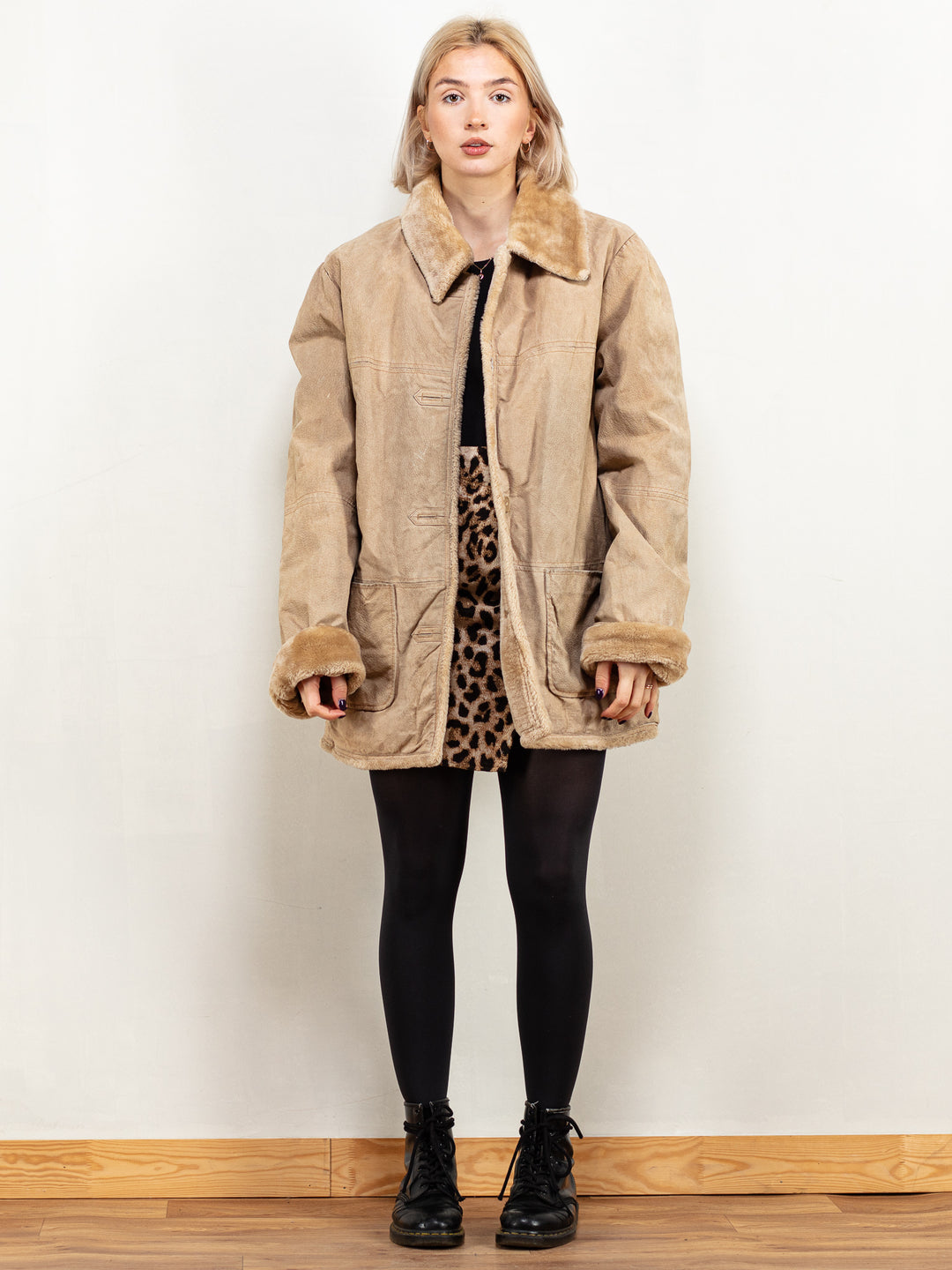 Vintage 90's Women Suede Sherpa Coat in Beige - NorthernGrip