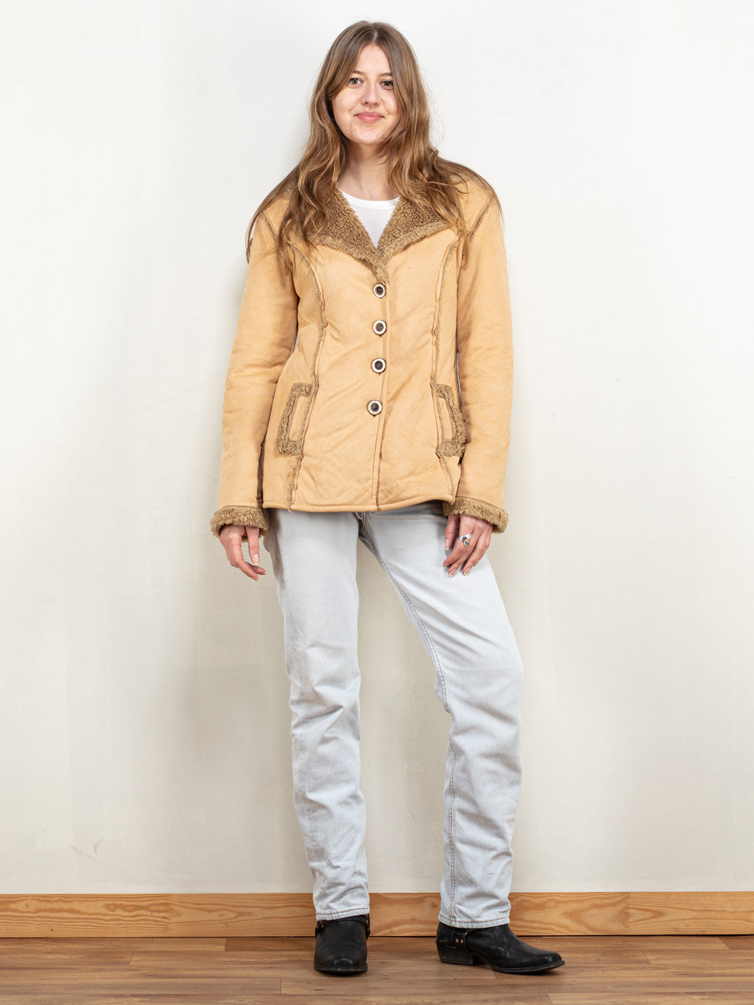 Vintage 90's Women Faux Suede Jacket in Beige - NorthernGrip